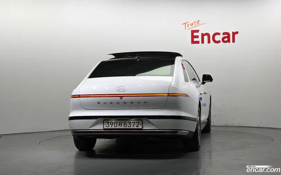 Hyundai Grandeur Hybrid 2023 — миниатюра 4