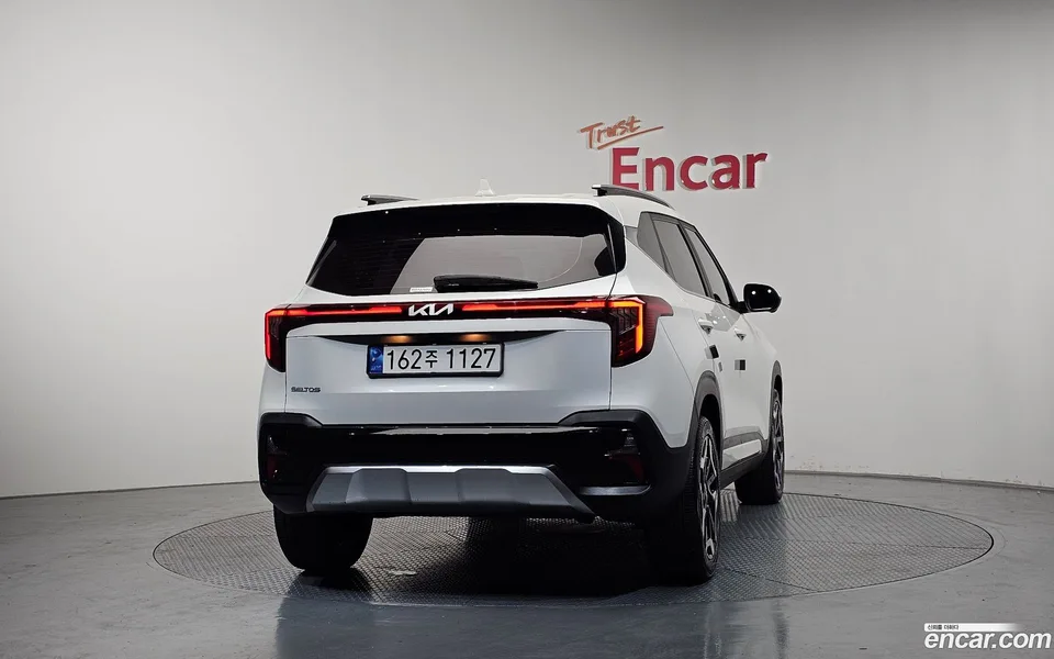 Kia Seltos 1.6 2WD 2023 — миниатюра 4