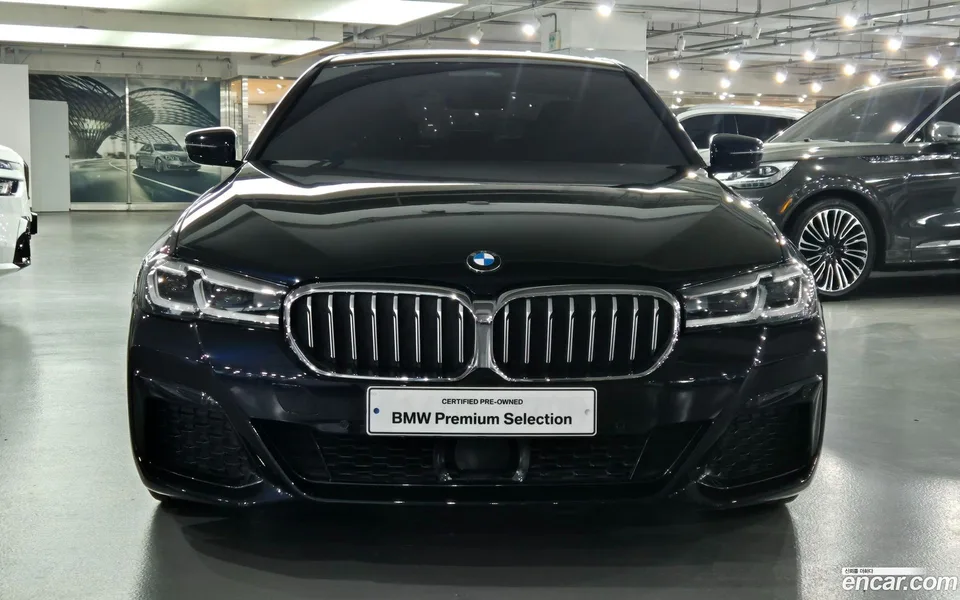 BMW 5 Series 520i M 2023 — миниатюра 2