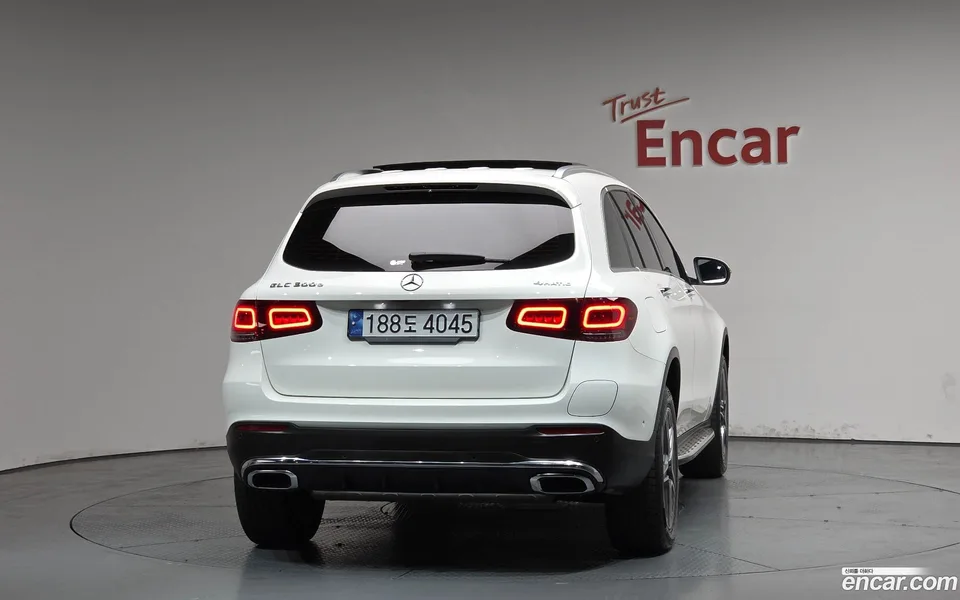 Mercedes-Benz GLC-Class GLC300e 4MATIC 2022 — миниатюра 4