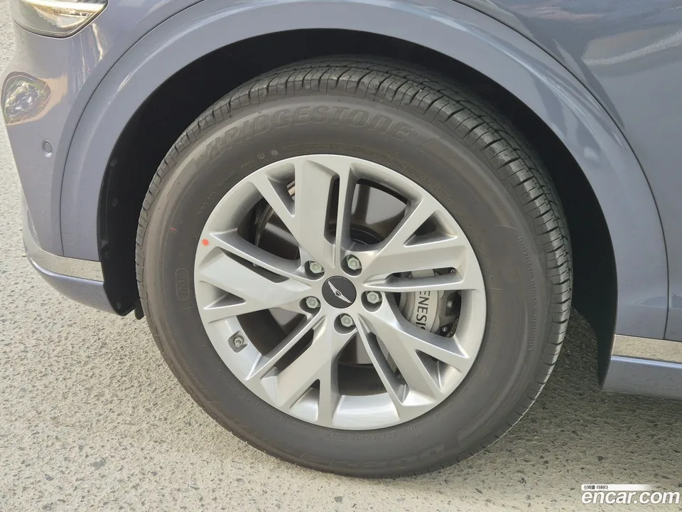 Genesis GV70 2.5T 2WD 2024 — миниатюра 5