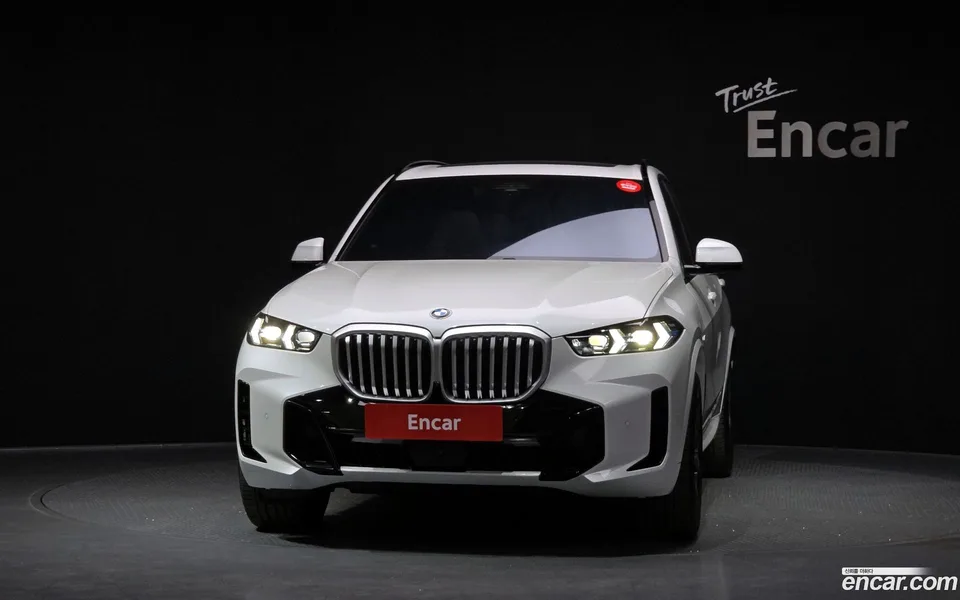BMW X5 xDrive 40i M 2025 — миниатюра 3