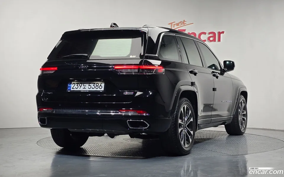 Jeep Grand Cherokee 3.6 2023 — миниатюра 2