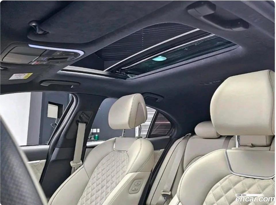 Genesis G70 Shooting Brake 2.0T 2WD 2022 — миниатюра 2