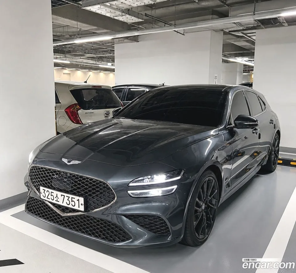 Genesis G70 Shooting Brake 2.0T 2WD 2022 — фото 1, купить с доставкой в Москву