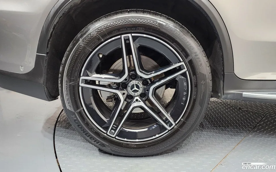 Mercedes-Benz GLC-Class GLC300 4MATIC 2022 — миниатюра 5