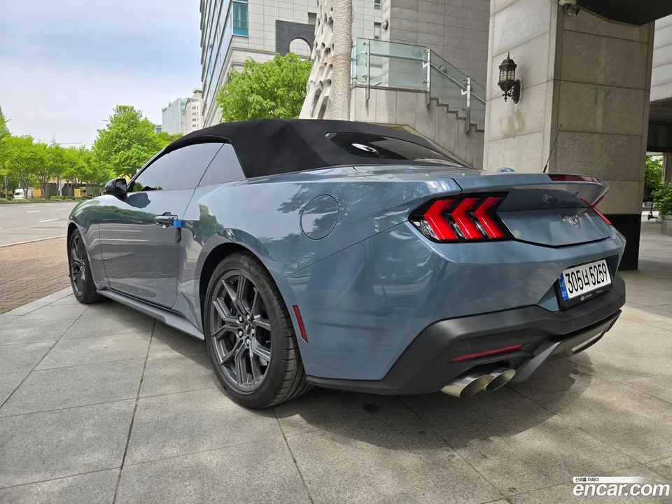 Ford Mustang 2.3 2024 — миниатюра 2