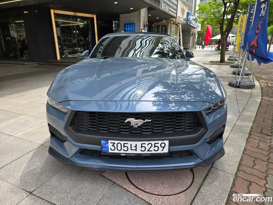 Ford Mustang 2.3 2024 — миниатюра 3