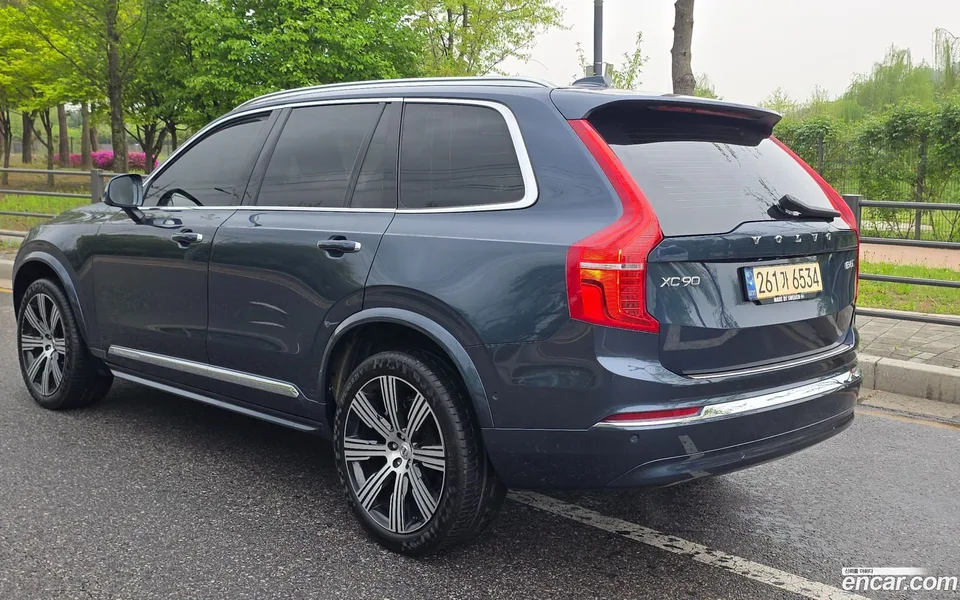 Volvo XC90 B6 2022 — миниатюра 2