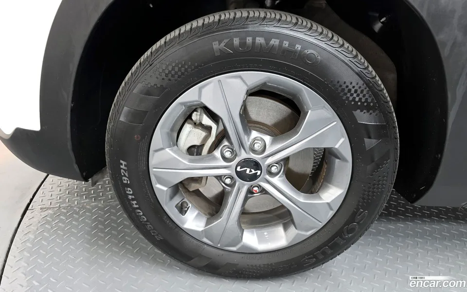 Kia Seltos 1.6 2WD 2024 — миниатюра 5