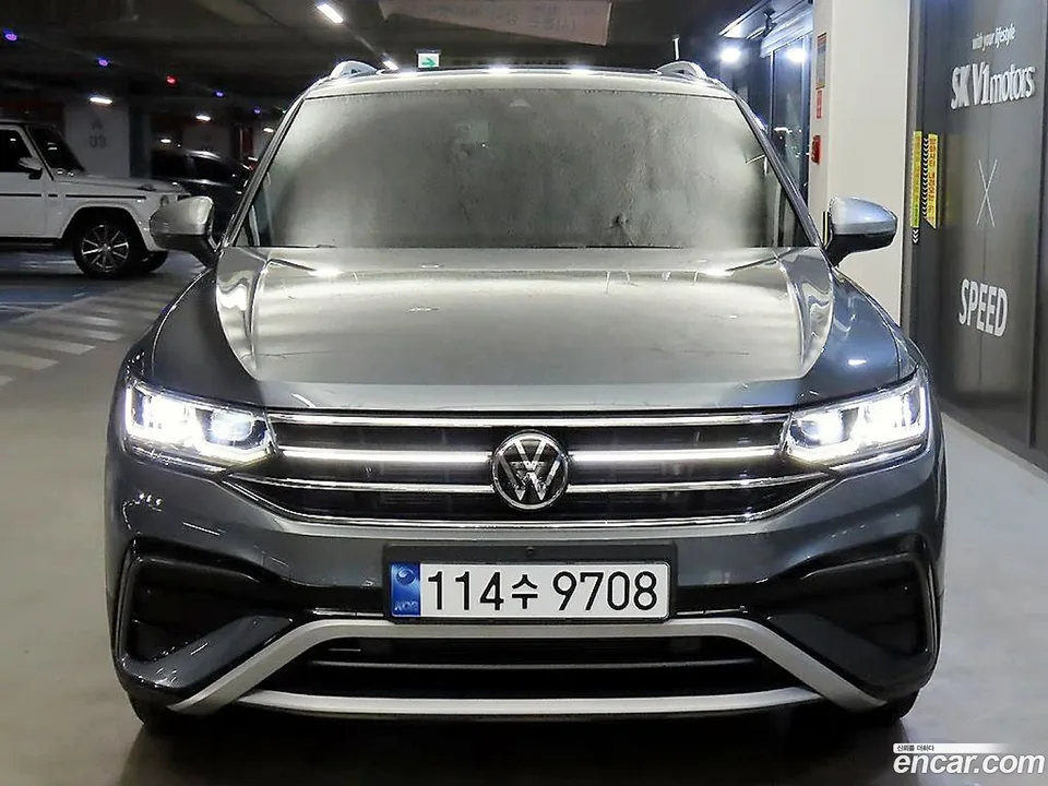 Volkswagen Tiguan Allspace 2.0 TSI 2023 — миниатюра 2