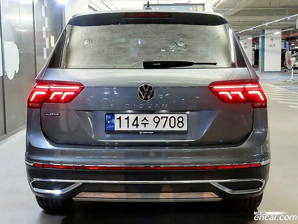 Volkswagen Tiguan Allspace 2.0 TSI 2023 — миниатюра 5