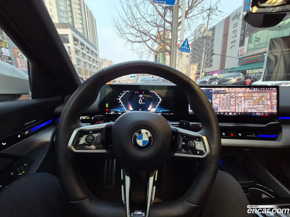 BMW 5 Series 520i M 2024 — миниатюра 4