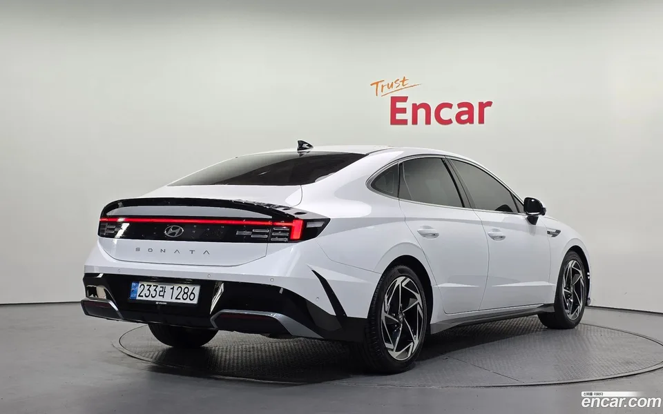 Hyundai Sonata The Edge 1.6 2023 — миниатюра 2