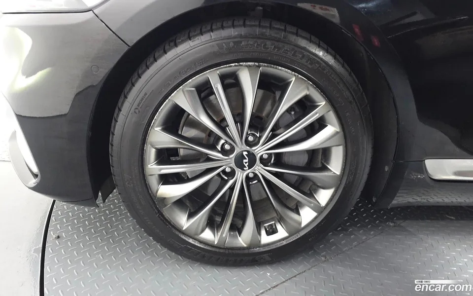 Kia K9 3.8 GDI AWD 2022 — миниатюра 5