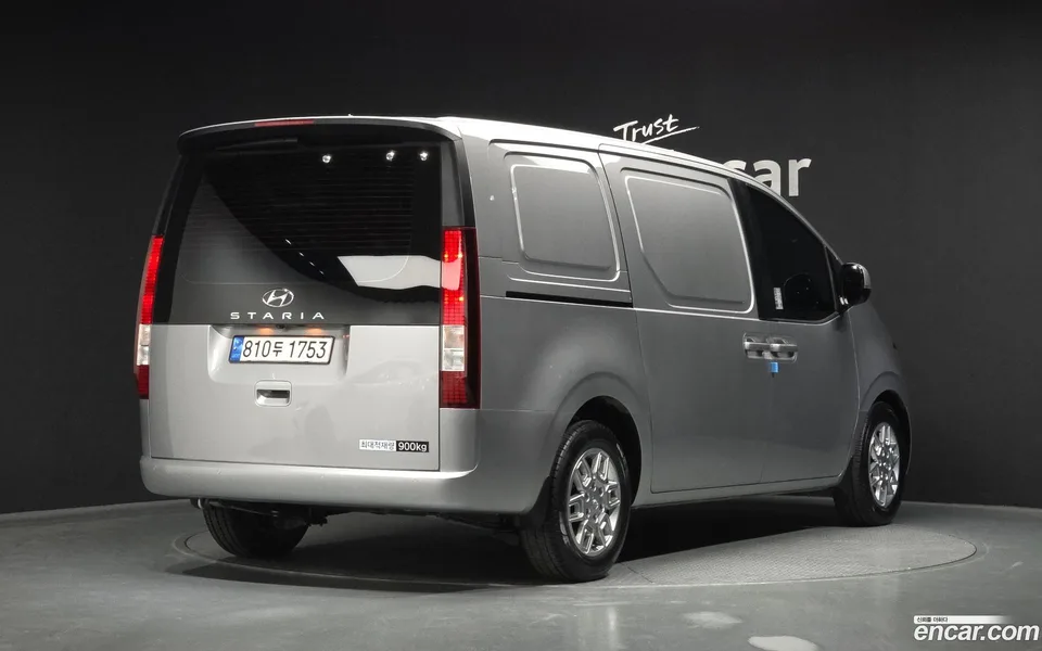 Hyundai Staria 3 2023 — миниатюра 2
