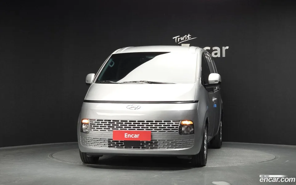 Hyundai Staria 3 2023 — миниатюра 3