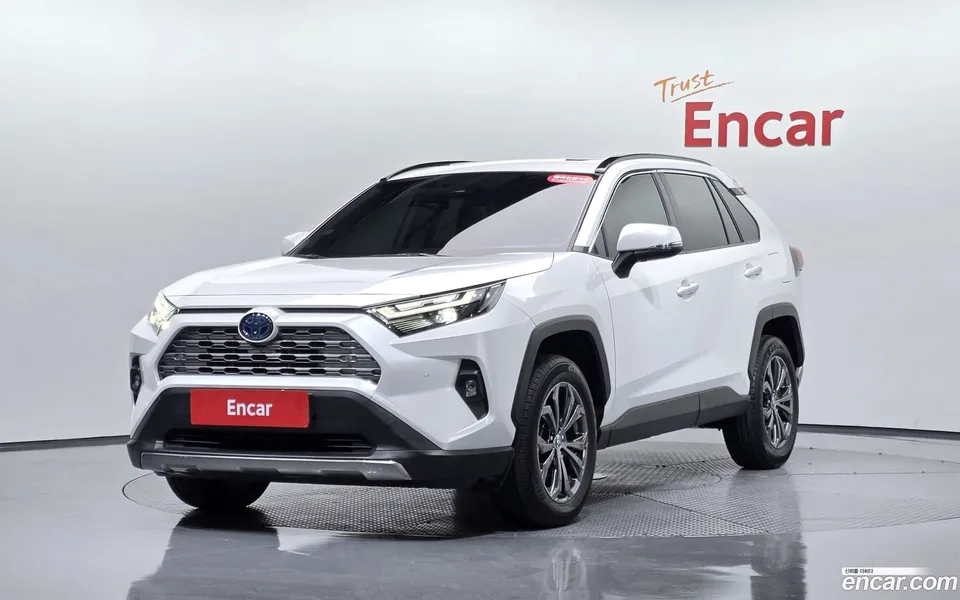 Toyota RAV4 2.5 4WD LTD 2024 — фото 1, купить с доставкой в Москву
