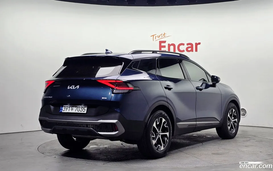 Kia Sportage Hybrid 2WD 2023 — миниатюра 2