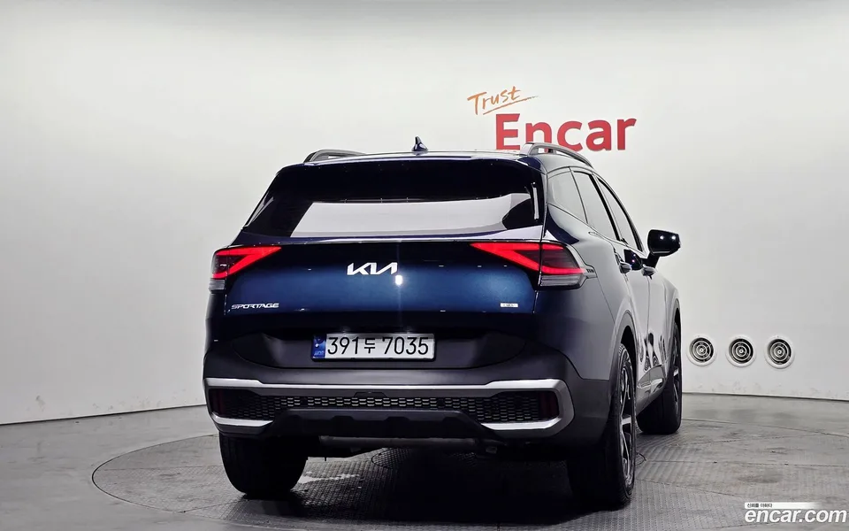Kia Sportage Hybrid 2WD 2023 — миниатюра 4