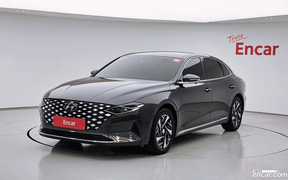 Hyundai Grandeur IG Hybrid 2022 — фото 1, купить с доставкой в Москву