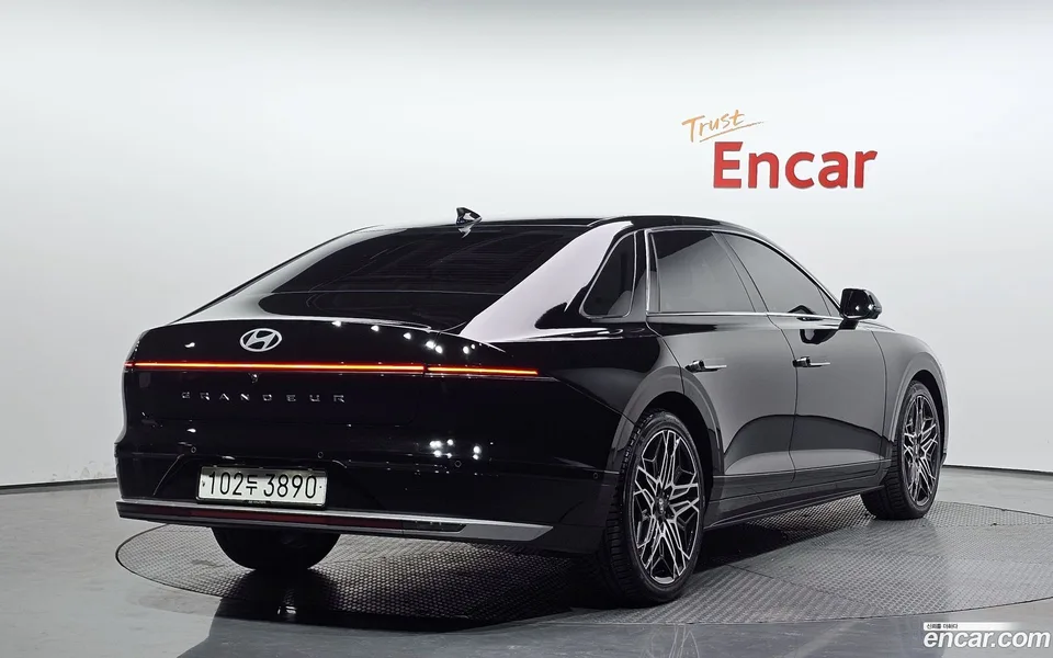 Hyundai Grandeur Hybrid 2023 — миниатюра 2