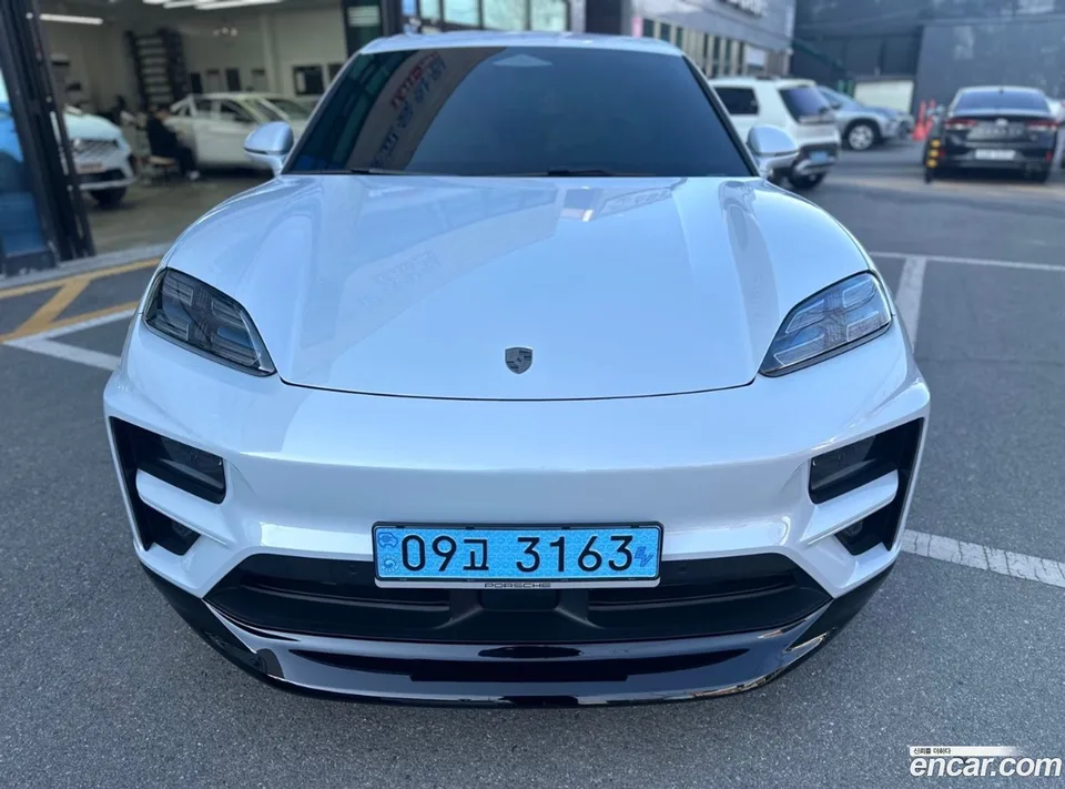 Porsche Macan Electric 2025 — фото 1, купить с доставкой в Москву
