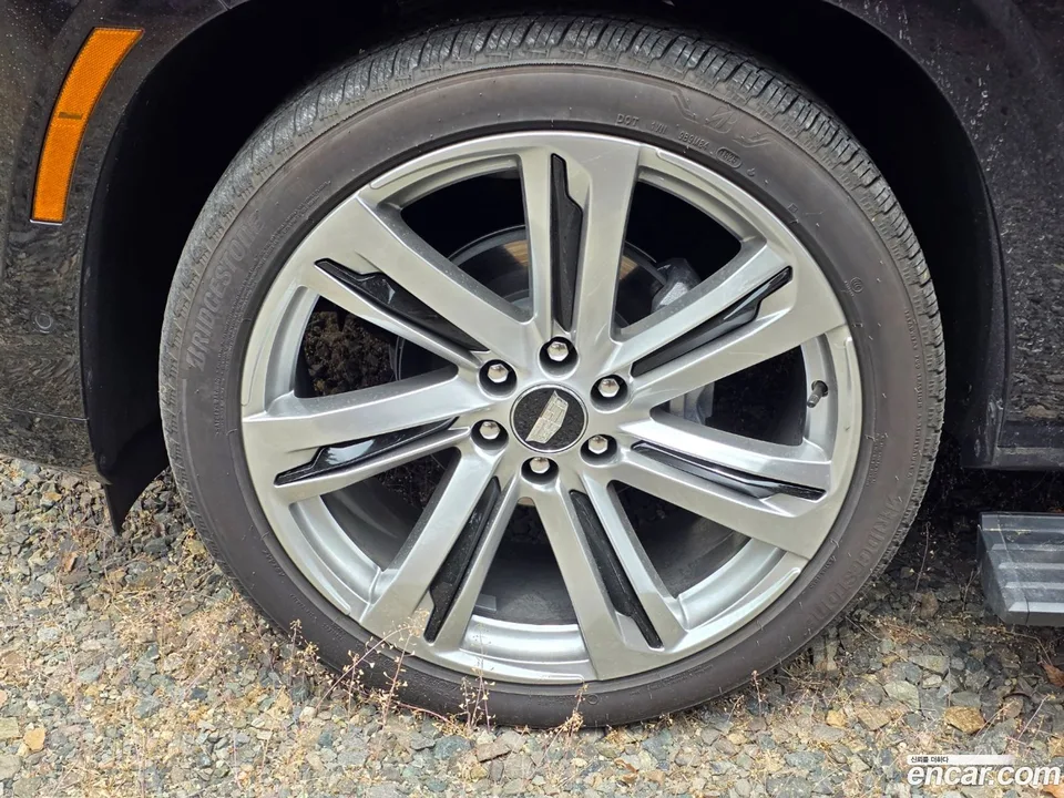 Cadillac Escalade 6.2 2025 — миниатюра 5