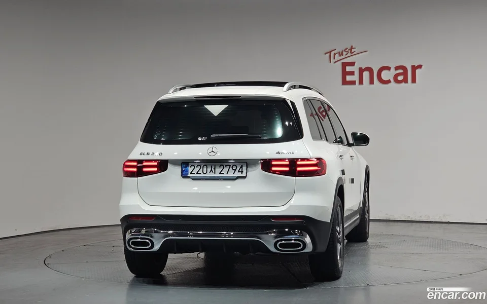 Mercedes-Benz GLB-Class GLB250 4MATIC 2024 — миниатюра 4