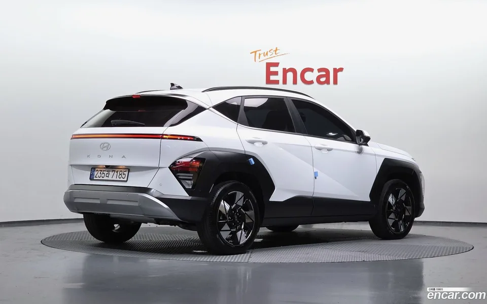 Hyundai Kona Hybrid 2023 — миниатюра 2