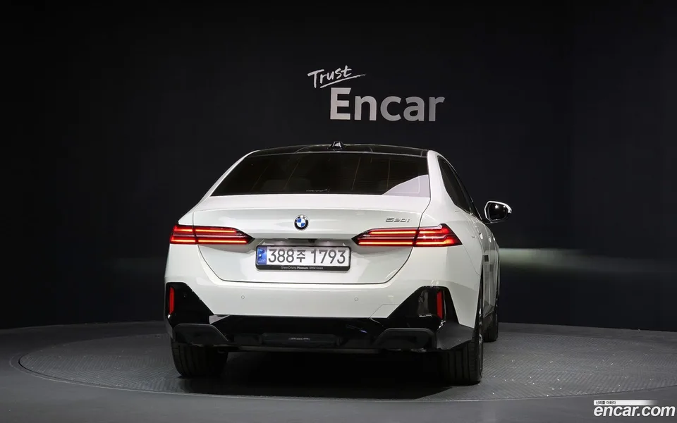 BMW 5 Series 520i M 2024 — миниатюра 4