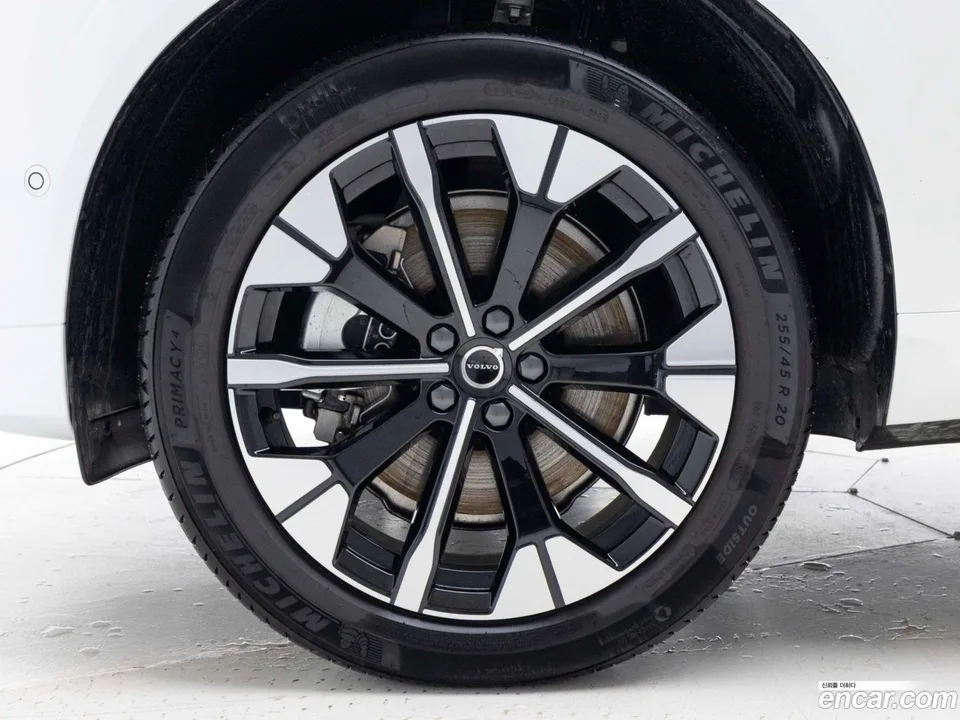 Volvo XC60 B5 2025 — миниатюра 5