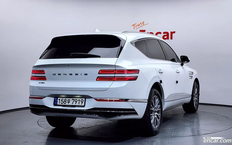 Genesis GV80 2.5T 2WD 2024 — миниатюра 2