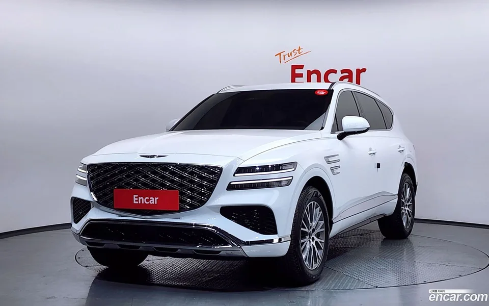 Genesis GV80 2.5T 2WD 2024 — фото 1, купить с доставкой в Москву