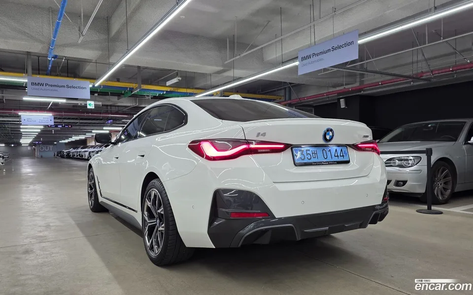 BMW i4 eDrive40 M 2024 — миниатюра 2