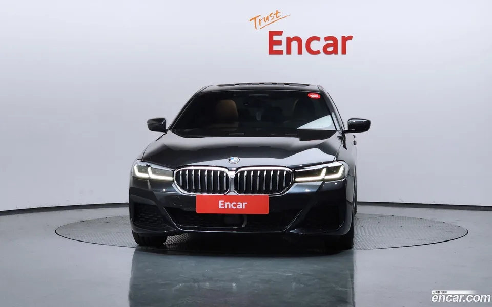 BMW 5 Series 520i M 2022 — миниатюра 3