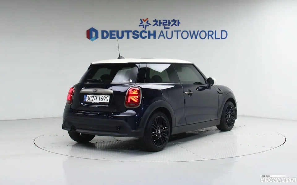 MINI Cooper 2023 — миниатюра 2