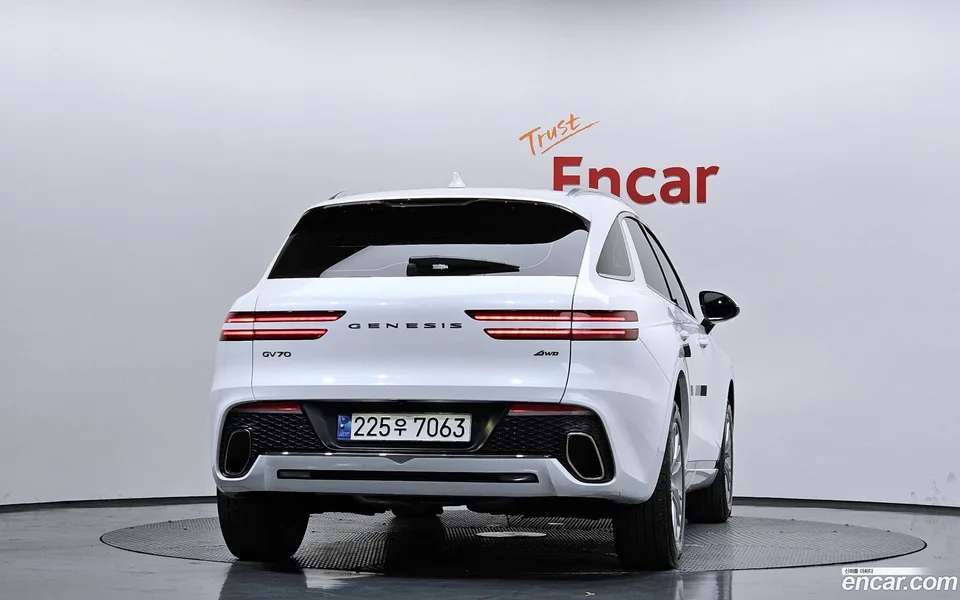 Genesis GV70 2.5T AWD 2024 — миниатюра 4