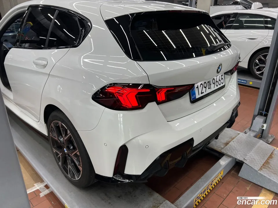 BMW 1 Series 120 M 2025 — миниатюра 2