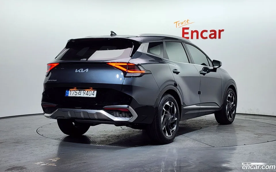 Kia Sportage 1.6 2WD 2023 — миниатюра 2