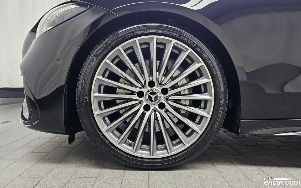 Mercedes-Benz C-Class C300 4MATIC AMG Line 2023 — миниатюра 5