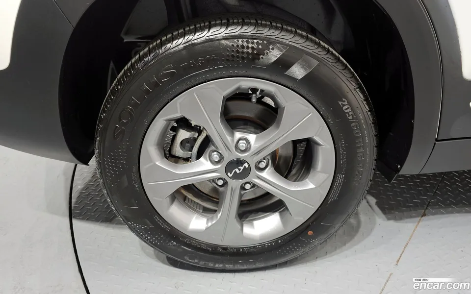 Kia Seltos 1.6 2WD 2024 — миниатюра 5