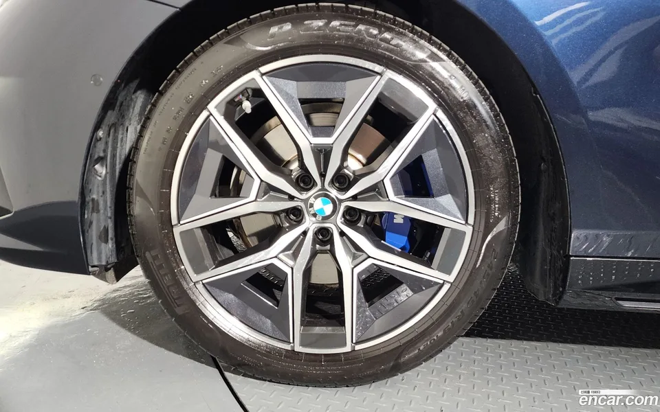 BMW 5 Series 520i M 2025 — миниатюра 5