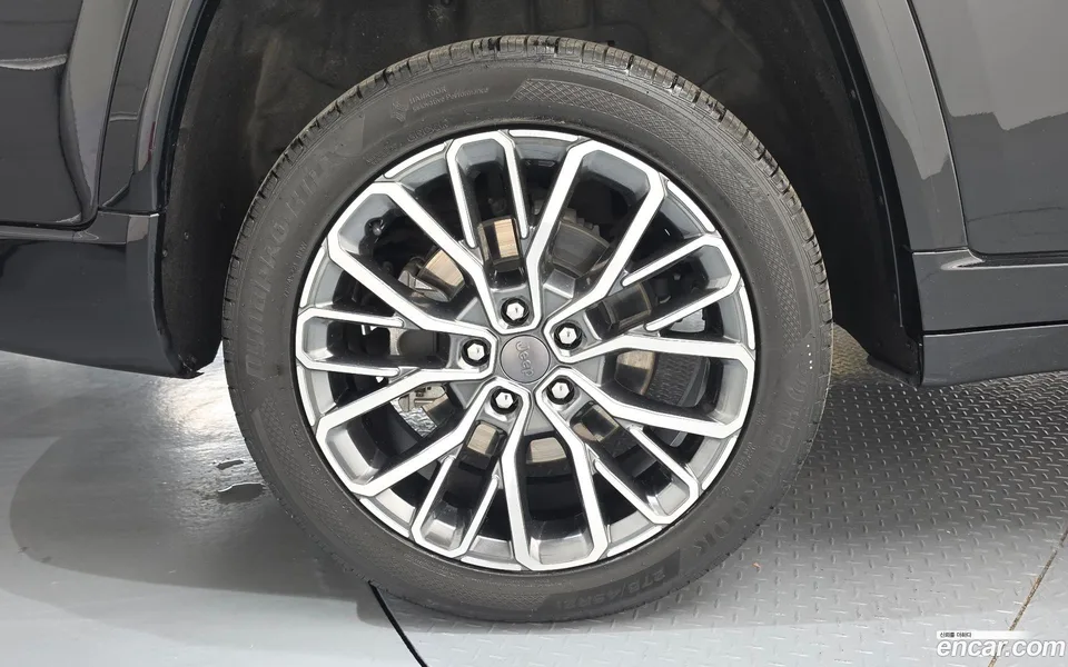 Jeep Grand Cherokee L 3.6 2023 — миниатюра 5