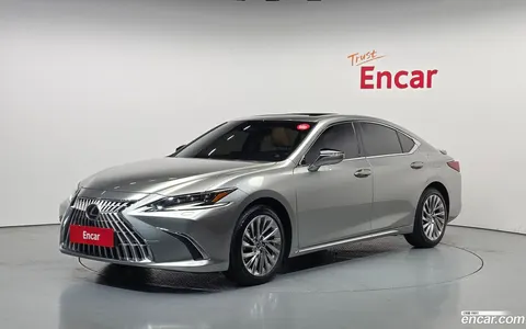 Lexus ES 300h 2025 купить в Москве