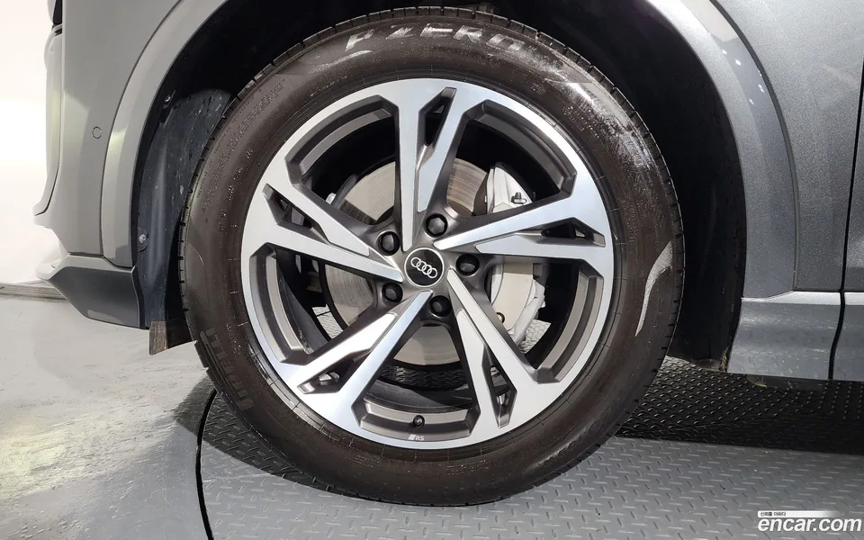 Audi Q6 e- 2025 — миниатюра 5