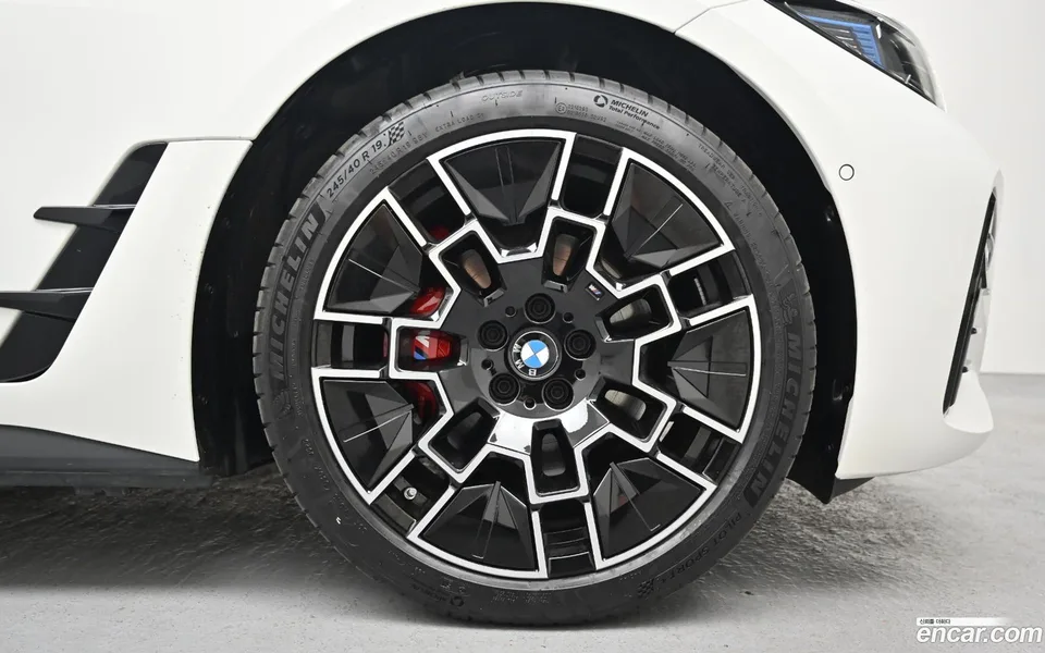 BMW i4 eDrive40 M 2025 — миниатюра 5