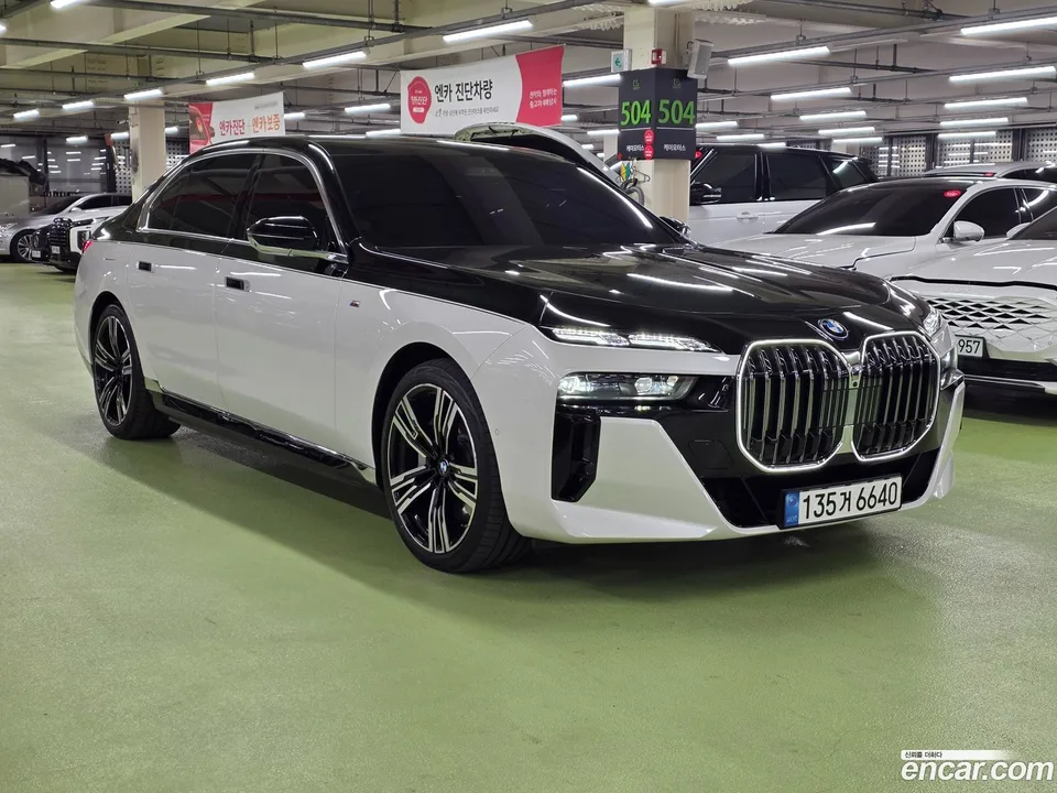 BMW 7 Series 750e xDrive M 2024 — миниатюра 4
