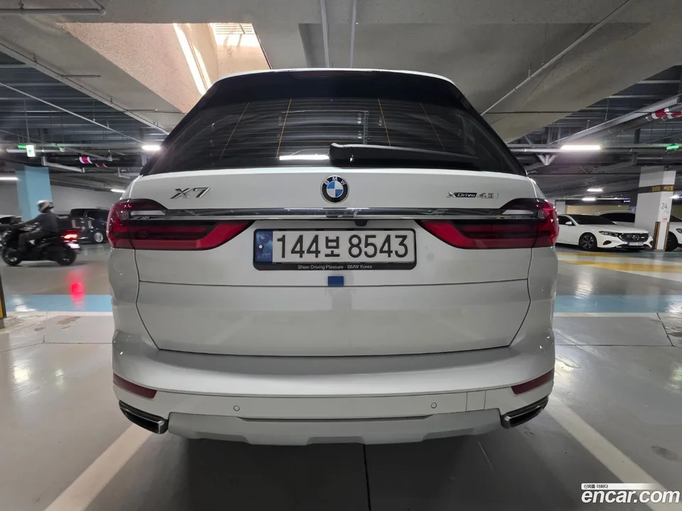 BMW X7 xDrive 40i 7 2022 — миниатюра 2