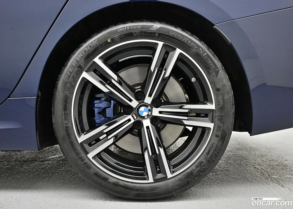 BMW 3 Series 320i M 2025 — миниатюра 5